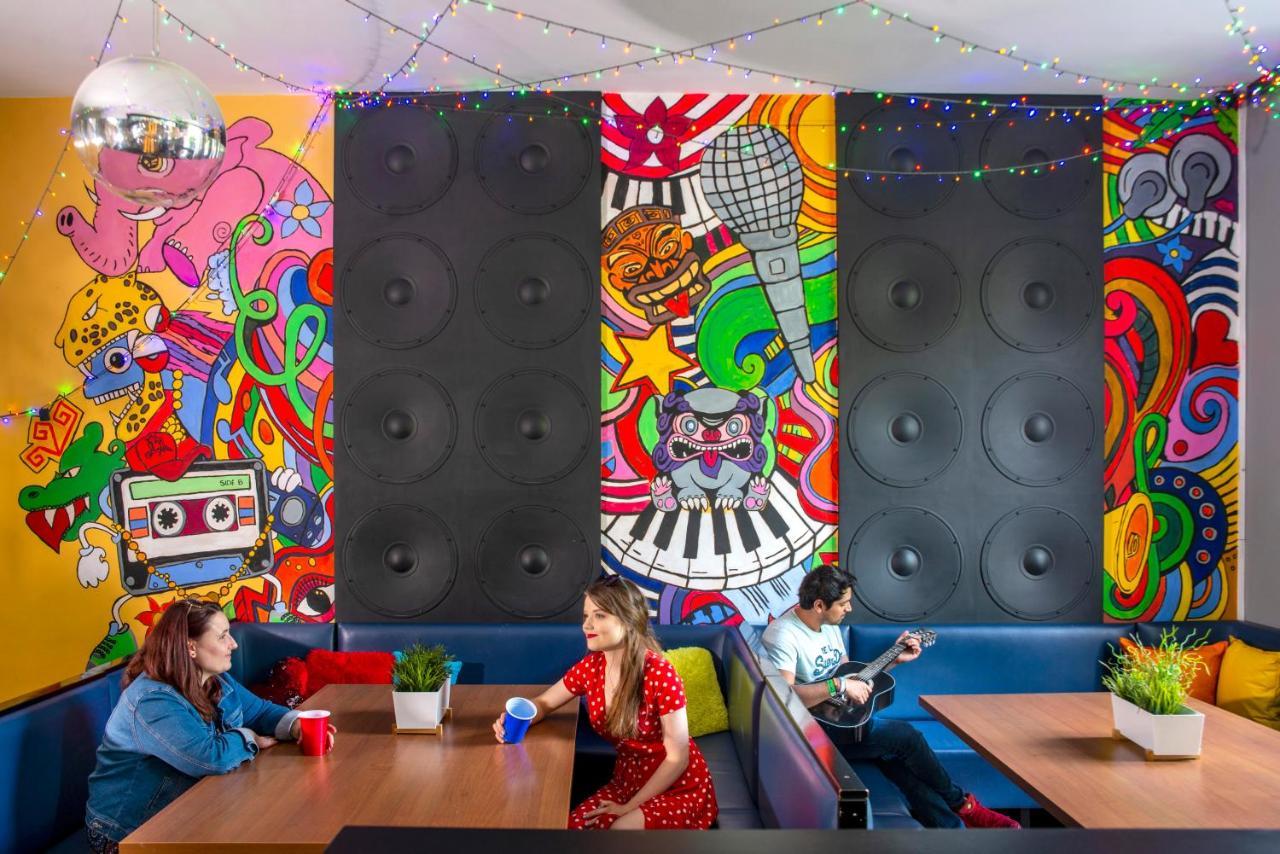 Let'S Rock Party Hostel! Age Limit From 18 Until 40! Krasków Exterior foto