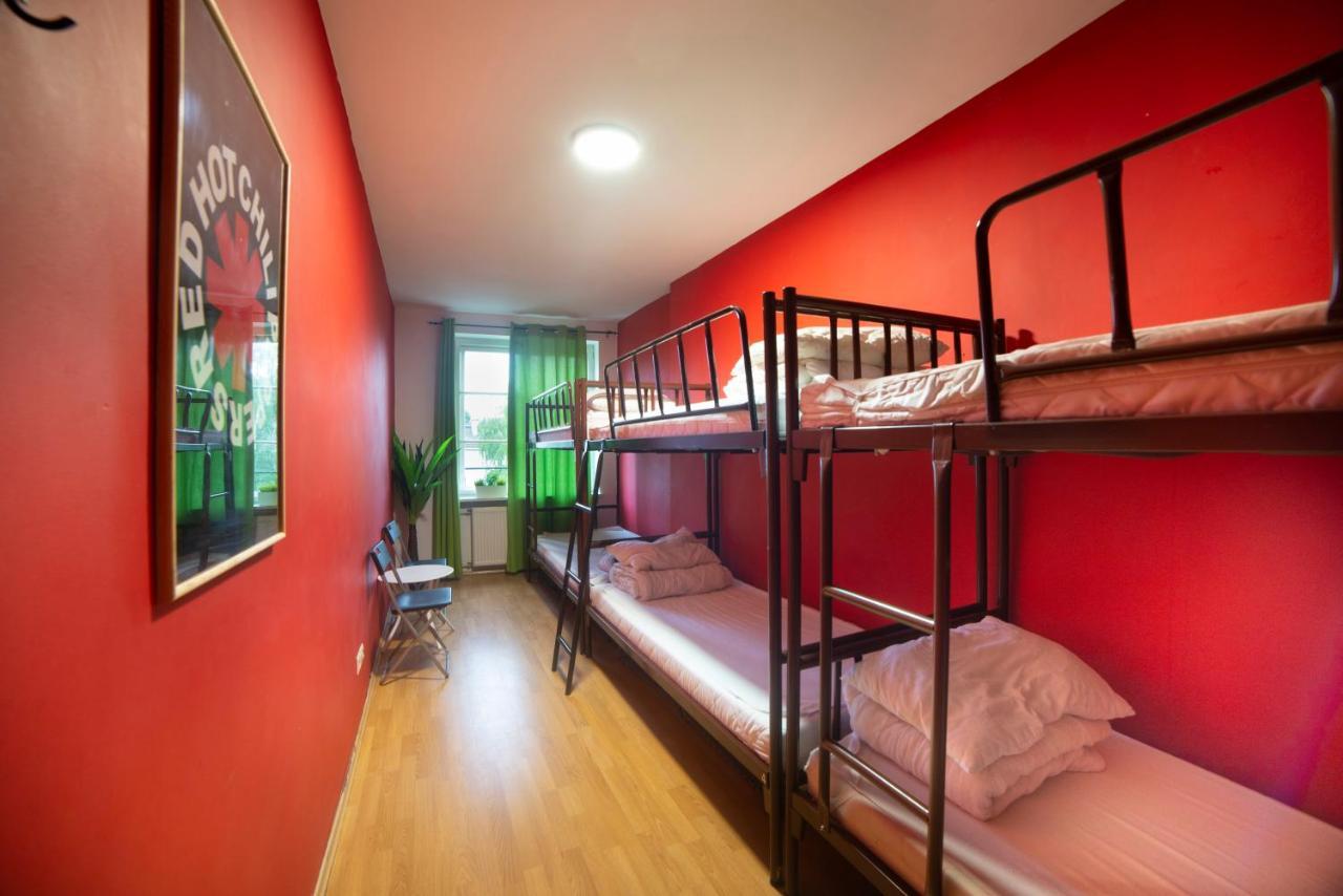 Let'S Rock Party Hostel! Age Limit From 18 Until 40! Krasków Exterior foto