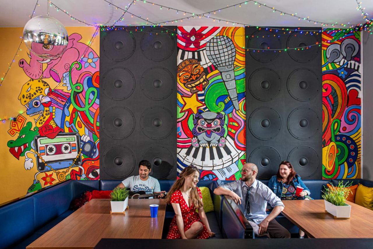 Let'S Rock Party Hostel! Age Limit From 18 Until 40! Krasków Exterior foto