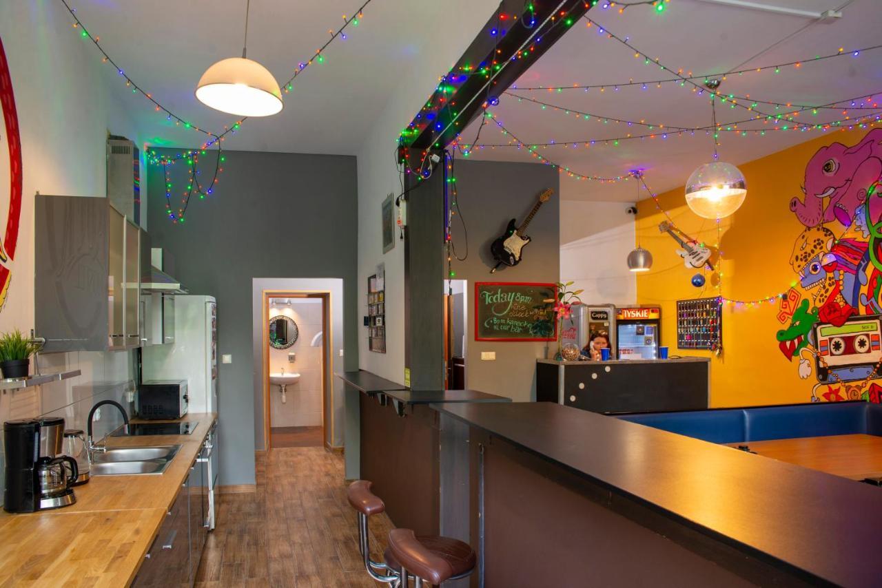 Let'S Rock Party Hostel! Age Limit From 18 Until 40! Krasków Exterior foto