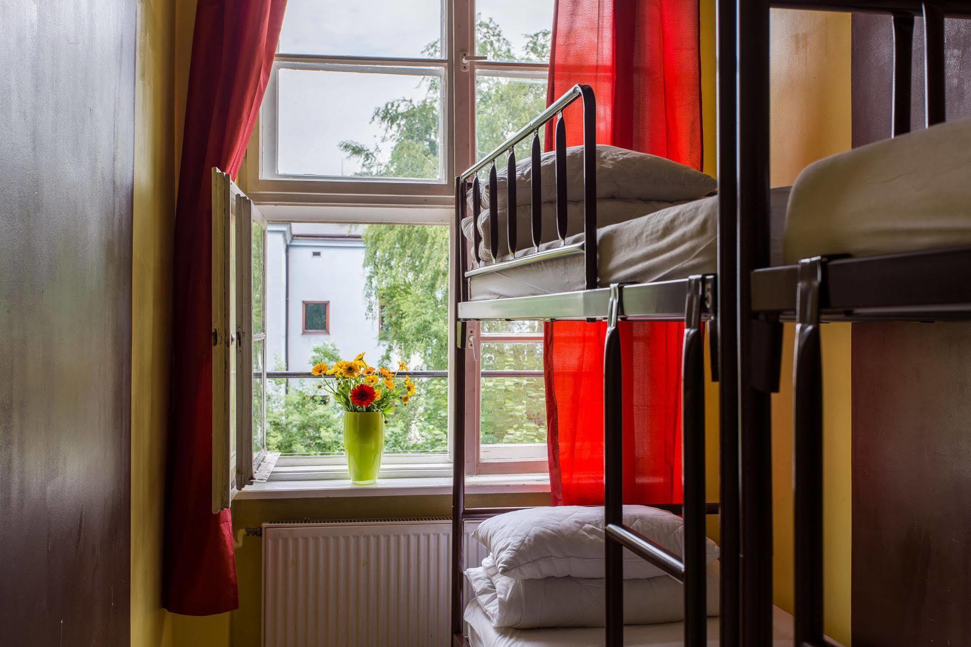 Let'S Rock Party Hostel! Age Limit From 18 Until 40! Krasków Exterior foto